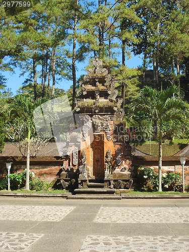 Image of temple at Lombok