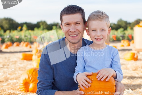 Image of family at pumpkin patch