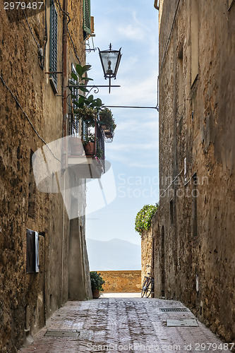 Image of Narrow alley Pienza