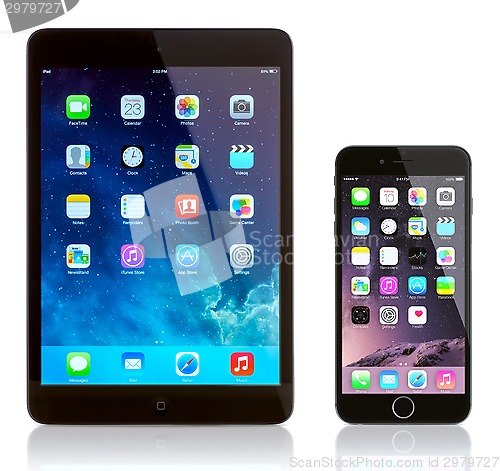 Image of iPad Mini and iPhone 6