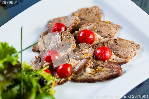 Image of Hot beef and fresh vegetables