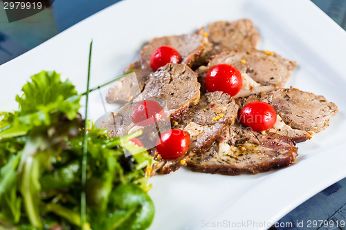 Image of Hot beef and fresh vegetables