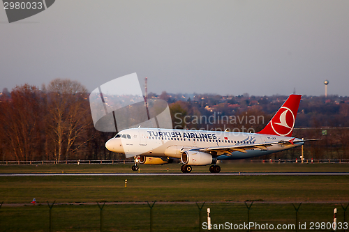 Image of Airliner landing