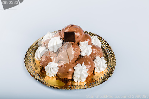 Image of Italian pastry: chocolate profiteroles 