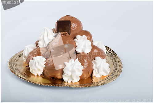 Image of Italian pastry: chocolate profiteroles 