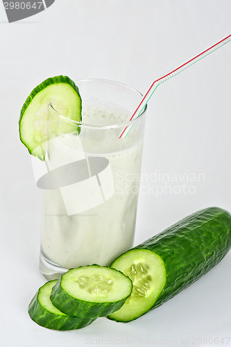Image of green cucumber coctail