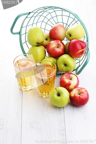 Image of apple juice
