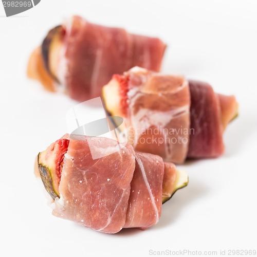 Image of Slices of figs in Prosciutto