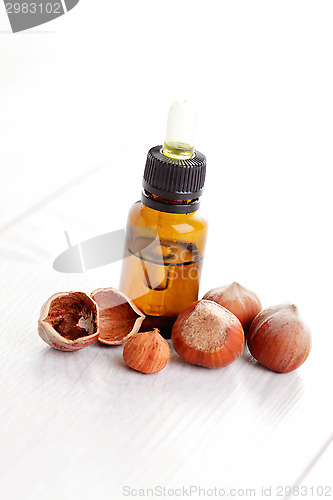 Image of hazelnut essential oil