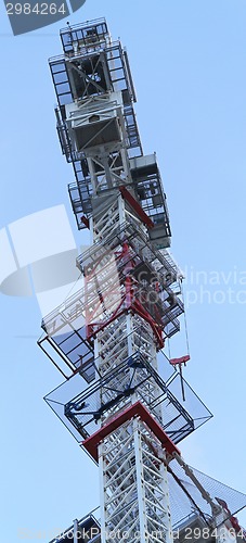 Image of Self rising crane