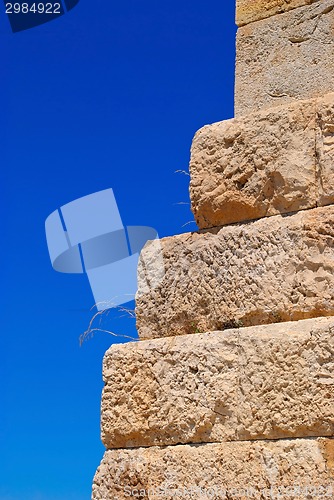 Image of Stones and sky.