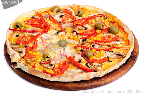 Image of Pizza with Mozzarella, Mushrooms, Olives and Tomato Sauce