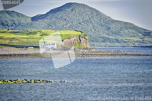 Image of house at the coast