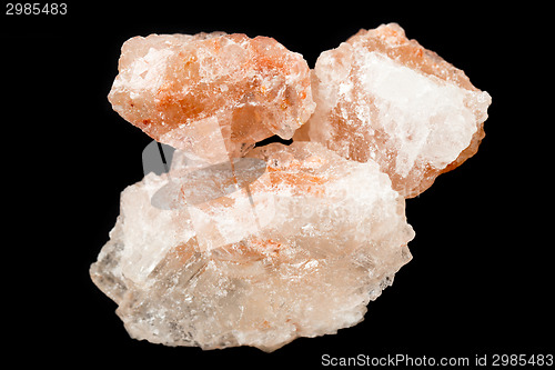 Image of Himalayan salt over black