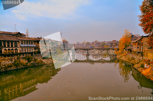 Image of Srinagar with Jhelum river