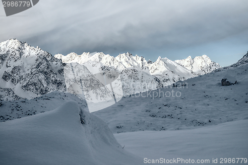 Image of Himalyas near Kanchenjunga