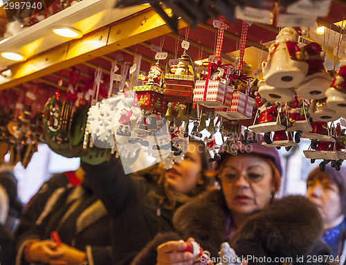 Image of Buying Christmas Souvenirs