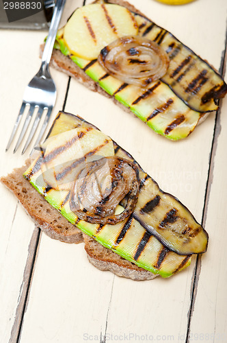 Image of grilled vegetables on bread