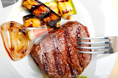 Image of grilled beef filet mignon