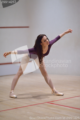 Image of ballet dancer