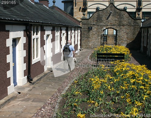 Image of cottage in a small secluded block