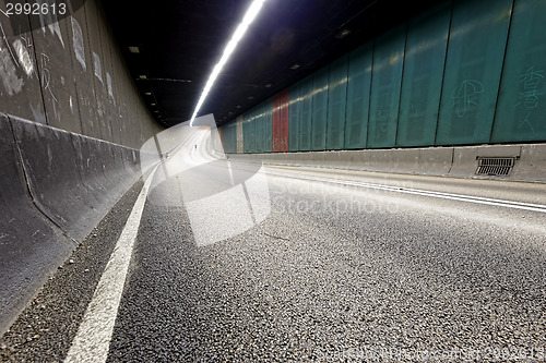 Image of urban tunnel 