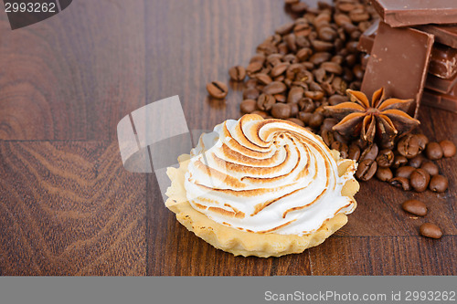 Image of Tartlet with cream and coffee beans