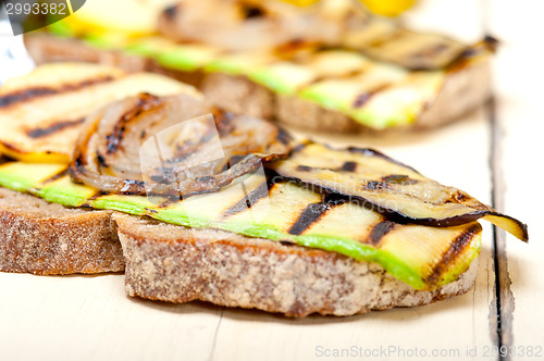 Image of grilled vegetables on bread