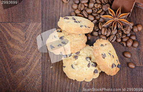 Image of Cookies, coffee beans and anise