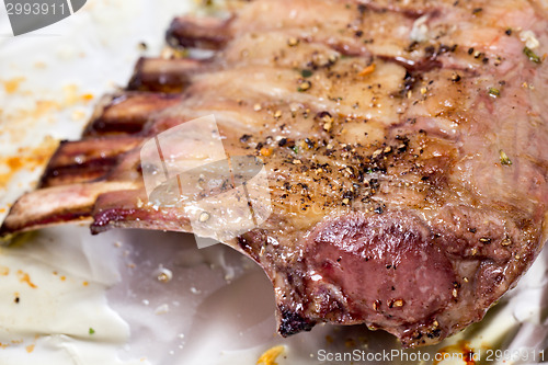 Image of rack of lamb from the oven