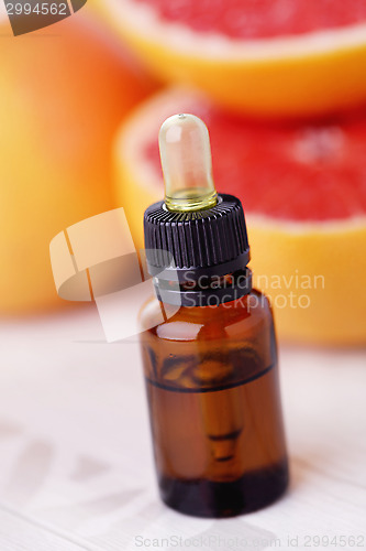 Image of grapefruit essential oil