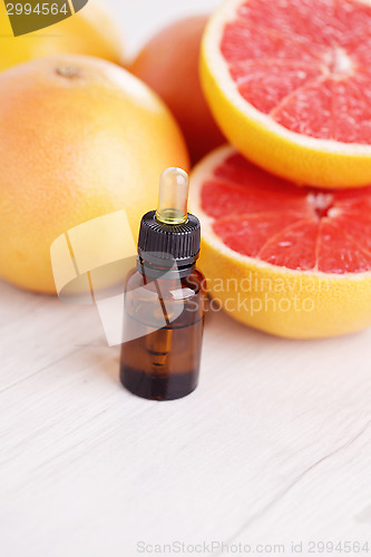Image of grapefruit essential oil