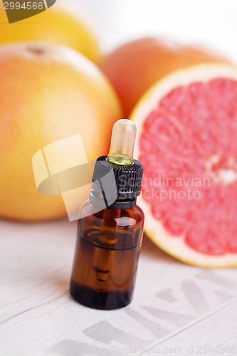 Image of grapefruit essential oil