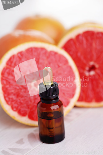 Image of grapefruit essential oil