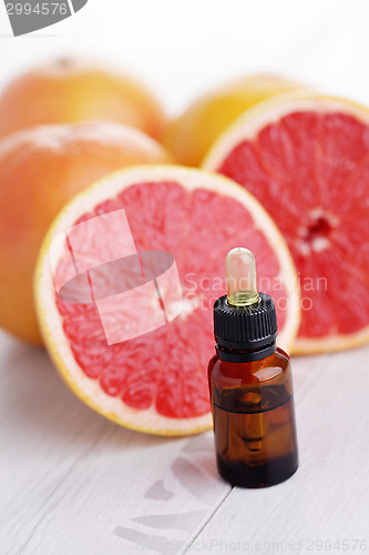 Image of grapefruit essential oil