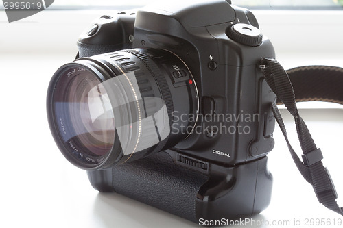 Image of DSLR camera