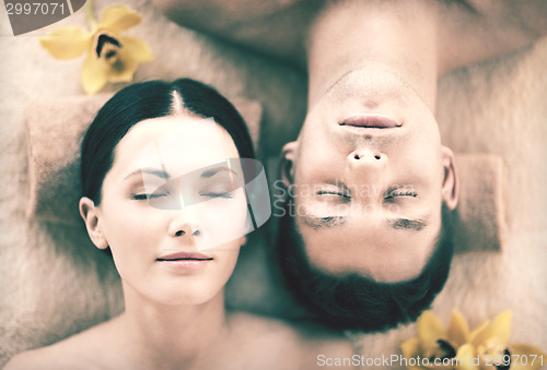 Image of couple in spa