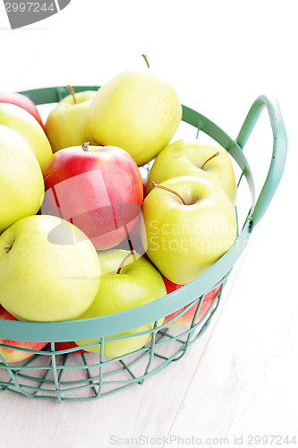 Image of green and red apples