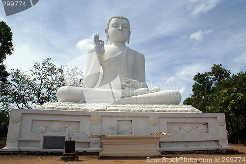 Image of Big white Buddha