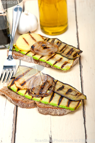 Image of grilled vegetables on bread
