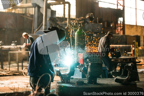 Image of Electricity distribution hall in metal industry