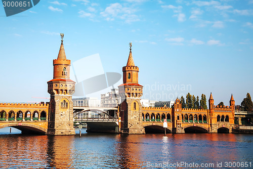 Image of Oberbaum bridge in Berlin