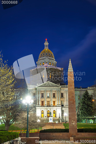 Image of Colorado state capitol building in Denver