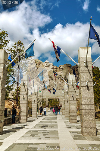 Image of Mount Rushmore monument with tourists near Keystone, SD