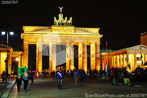 Image of Brandenburg gate in the night