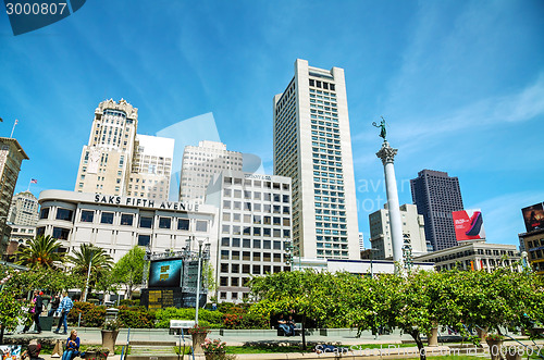 Image of Union Square in San Francisco on a sunny day