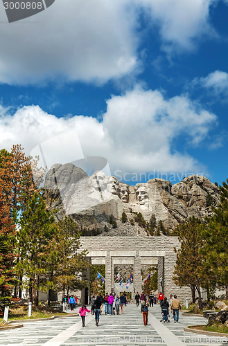 Image of Mount Rushmore monument with tourists near Keystone, SD