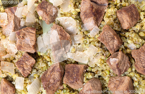 Image of Boiled beef and onion with frikeh cereal