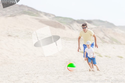 Image of family at the beach