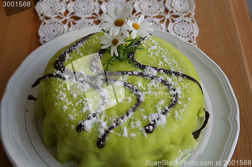 Image of Cake with green marzipan